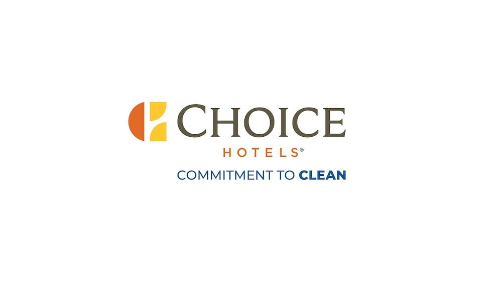 Econo Lodge Inn & Suites Кенъндейгуа Екстериор снимка